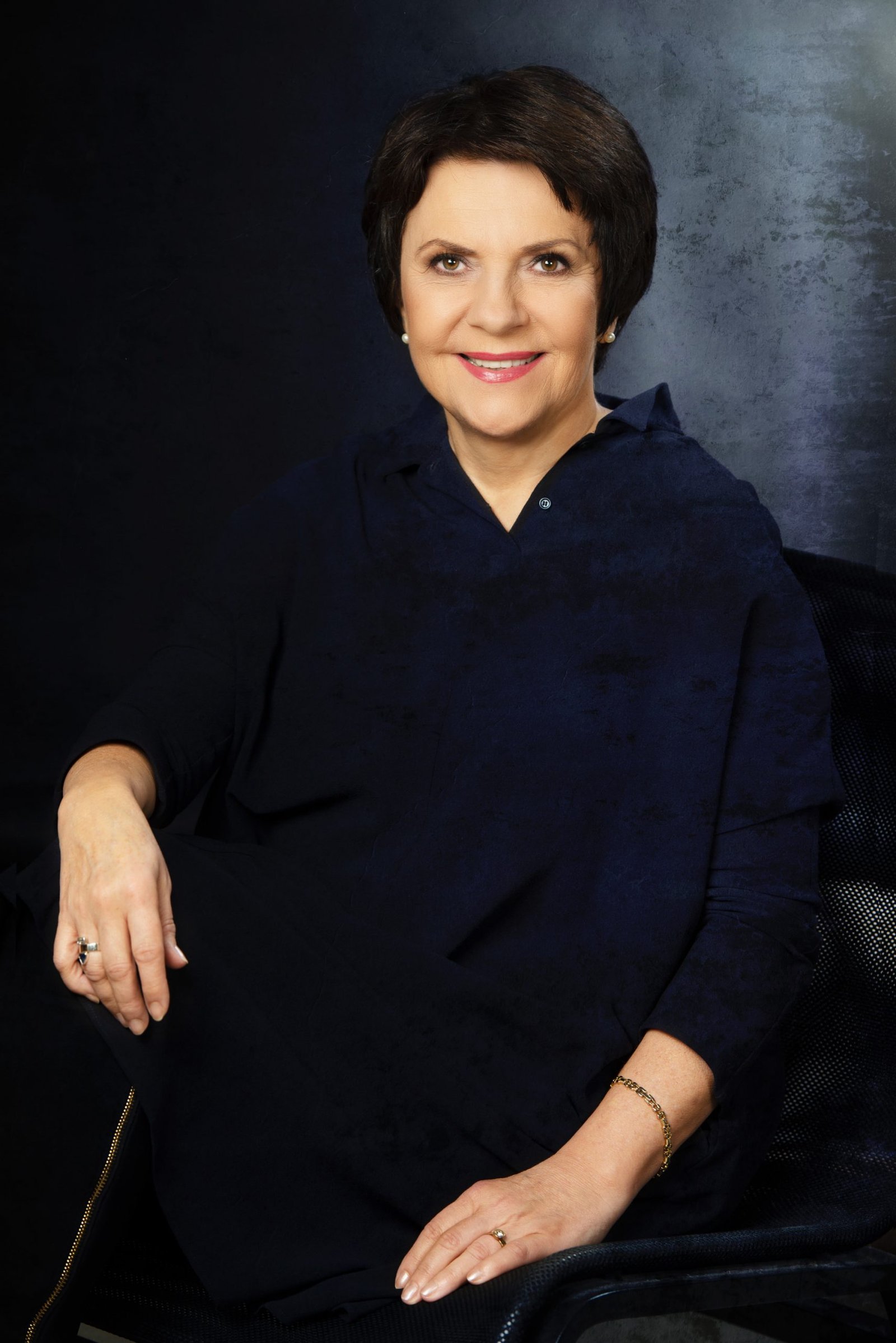 F43A609D-C58B-4CF5-9B93-243F004471A0